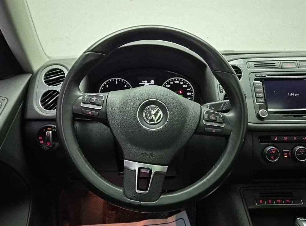 폭스바겐 티구안 2.0 TDI 프리미엄 사진 9