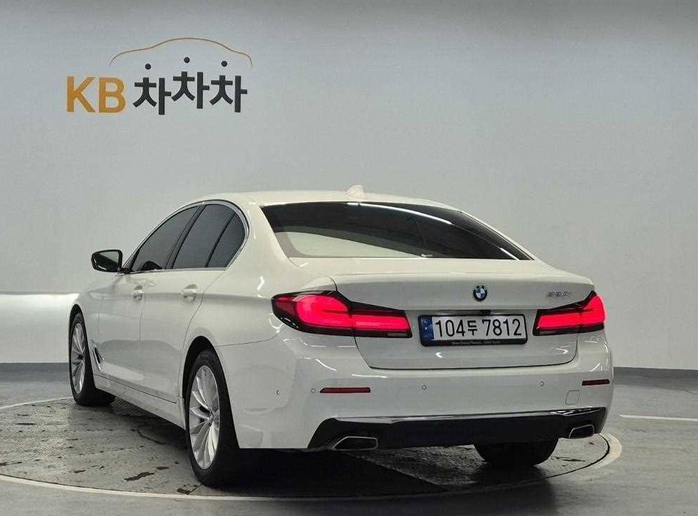 BMW 5시리즈 520i 럭셔리 사진 2