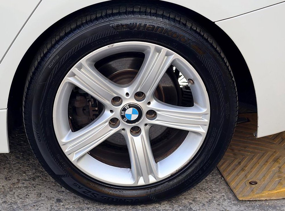 BMW 3시리즈 320d 사진 19