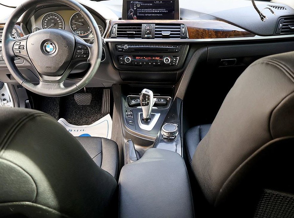 BMW 3시리즈 320d 사진 5