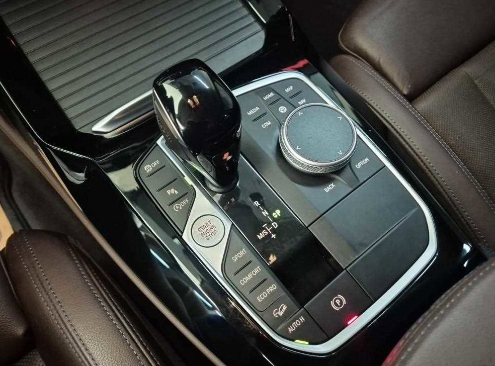 BMW X4 xDrive 20i xLine 사진 8