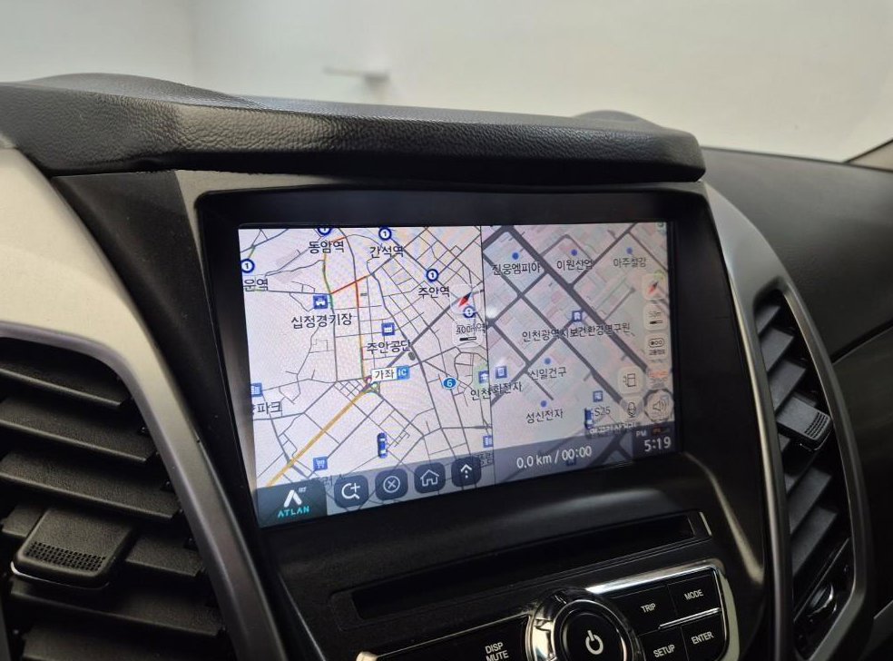 KG모빌리티(쌍용)  코란도 2WD 2.2 RX 사진 13
