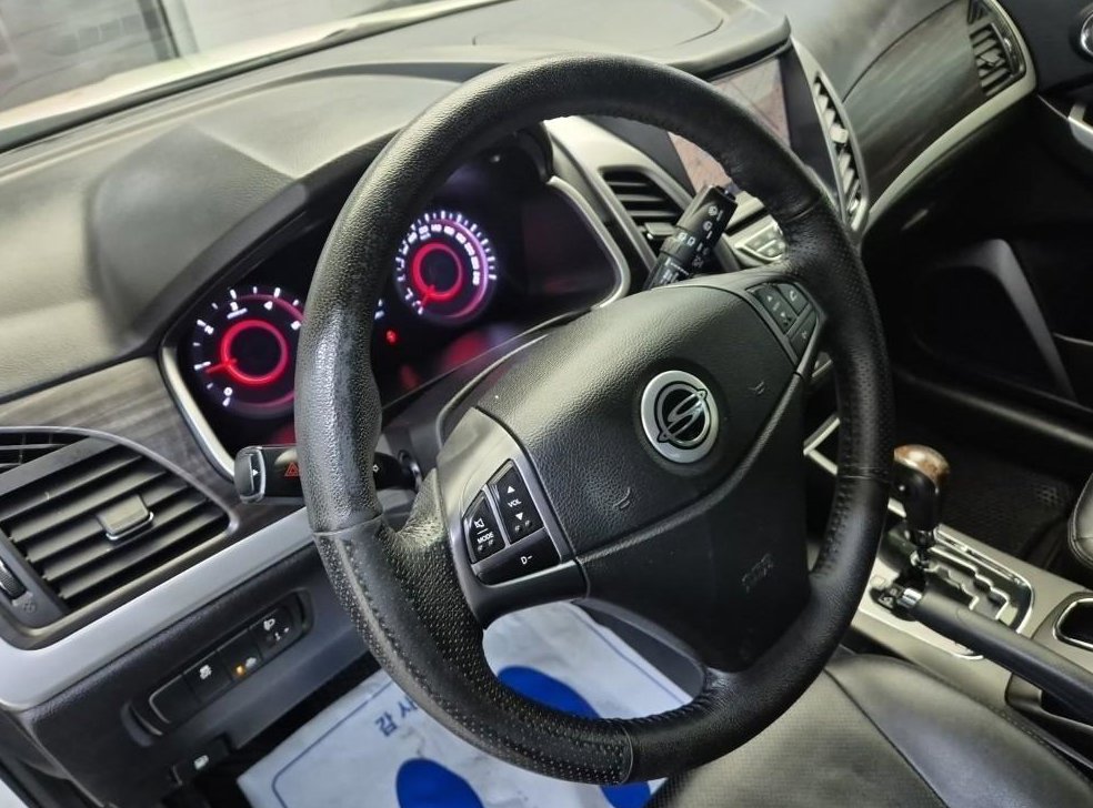 KG모빌리티(쌍용)  코란도 2WD 2.2 RX 사진 15