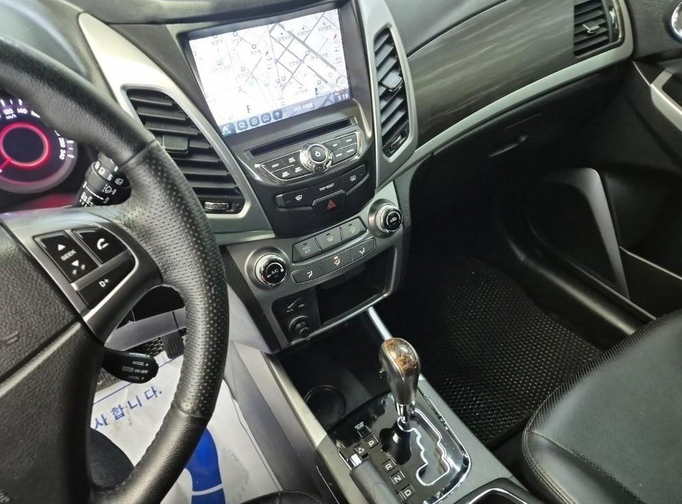KG모빌리티(쌍용)  코란도 2WD 2.2 RX 사진 16