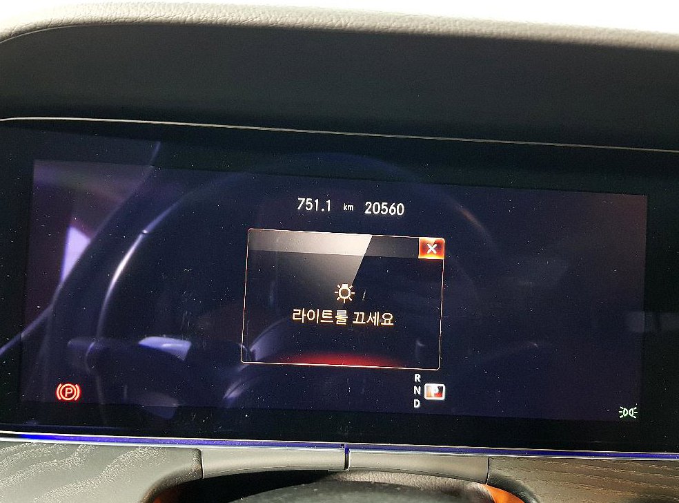 벤츠 CLS 클래스 CLS 300d 4MATIC 사진 7