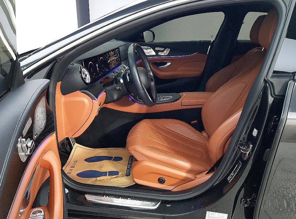 벤츠 CLS 클래스 CLS 300d 4MATIC 사진 8