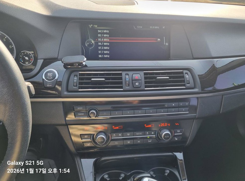 BMW 5시리즈 528i xDrive 사진 18