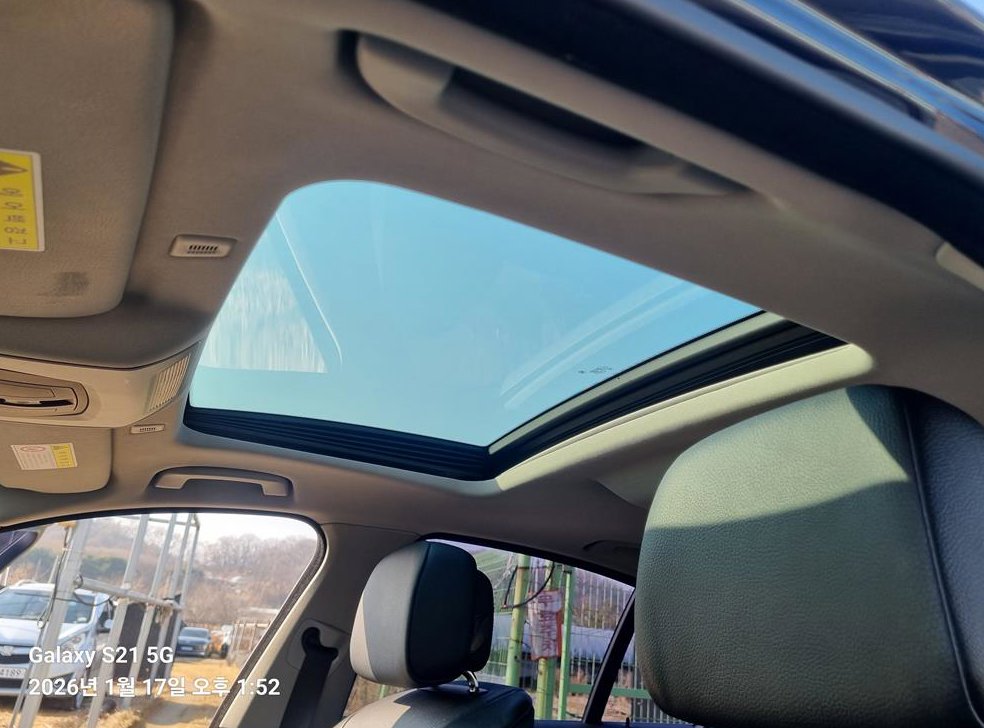 BMW 5시리즈 528i xDrive 사진 8