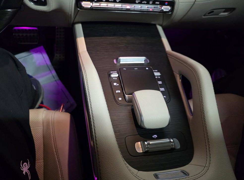 벤츠 GLS 클래스 GLS 400d 4MATIC 사진 12