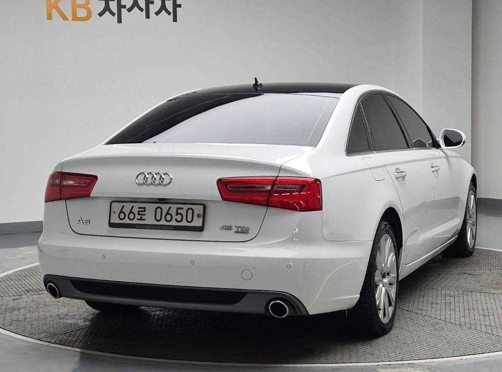 아우디 A6 45 TDI 콰트로 사진 3