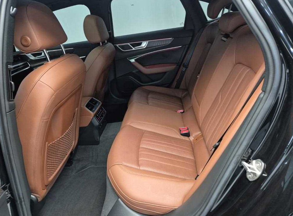 아우디 A6 45 TFSI 프리미엄 사진 12