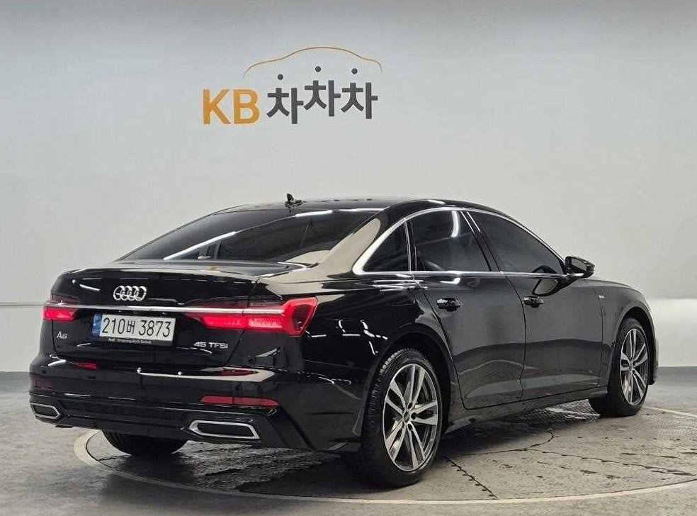 아우디 A6 45 TFSI 프리미엄 사진 3