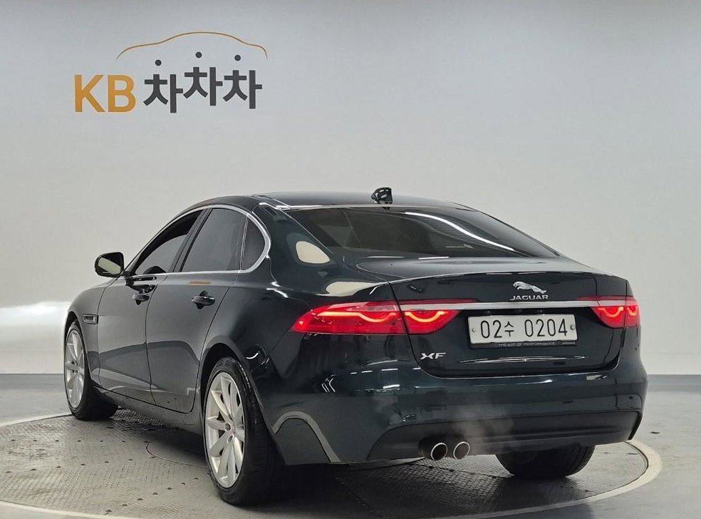 재규어 XF 2.0D 포트폴리오 AWD 사진 2