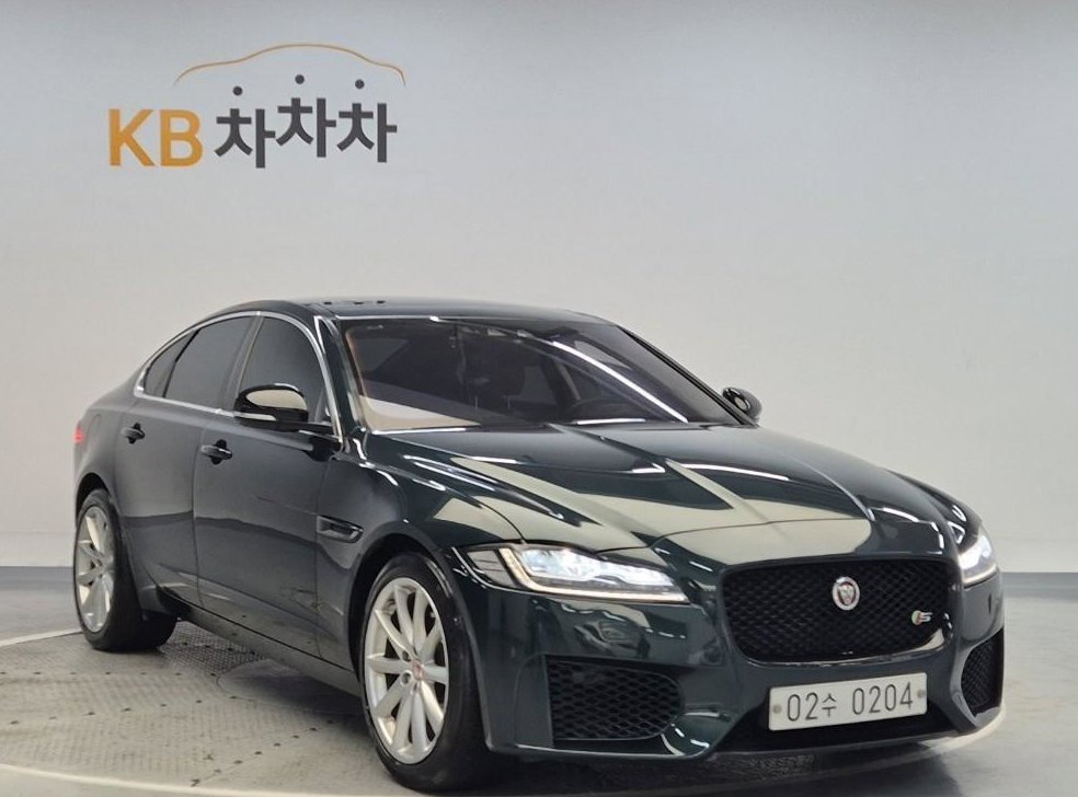 재규어 XF 2.0D 포트폴리오 AWD 사진 4