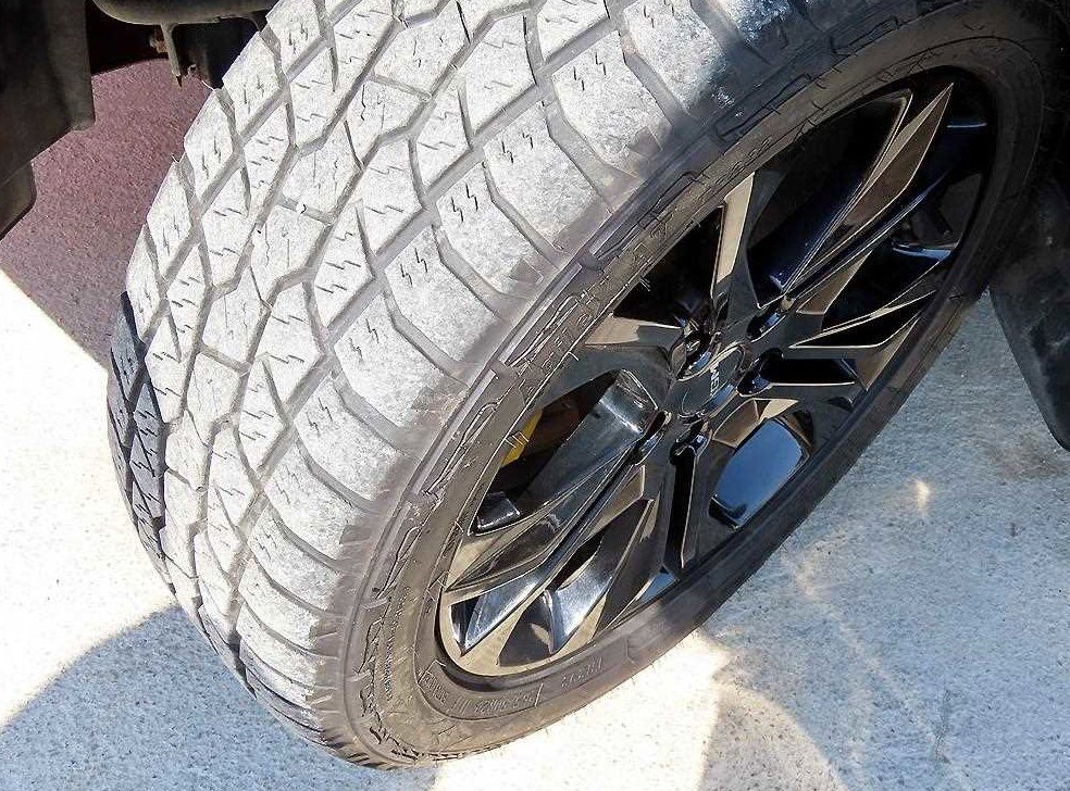 KG모빌리티(쌍용)  렉스턴 디젤 2.2 4WD 더 블랙 사진 20