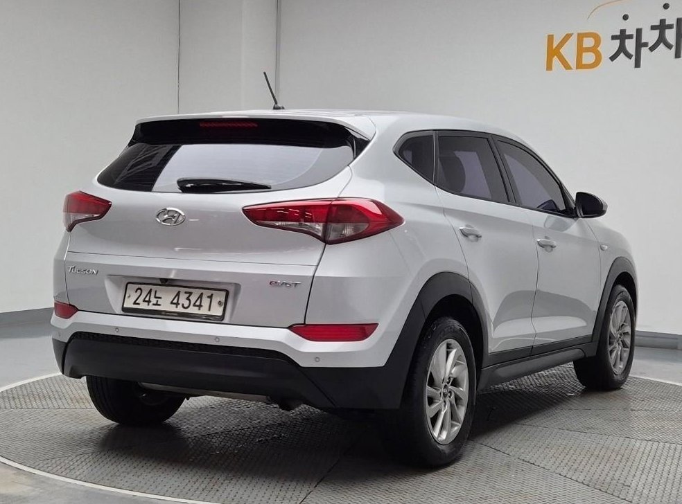 현대 투싼 디젤 1.7 2WD 사진 3