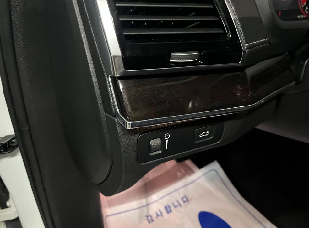 볼보 XC90 2.0 T6 AWD 사진 16
