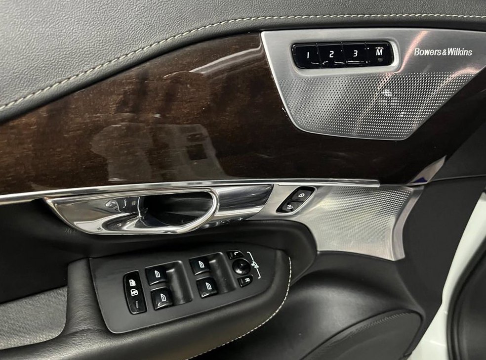 볼보 XC90 2.0 T6 AWD 사진 17