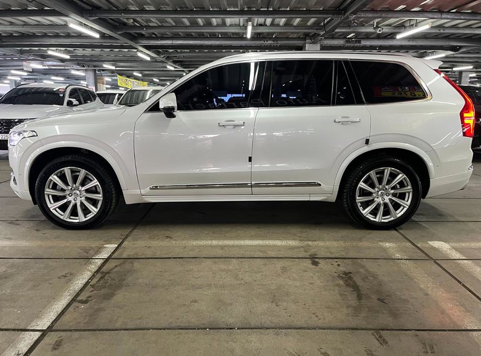 볼보 XC90 2.0 T6 AWD 사진 3