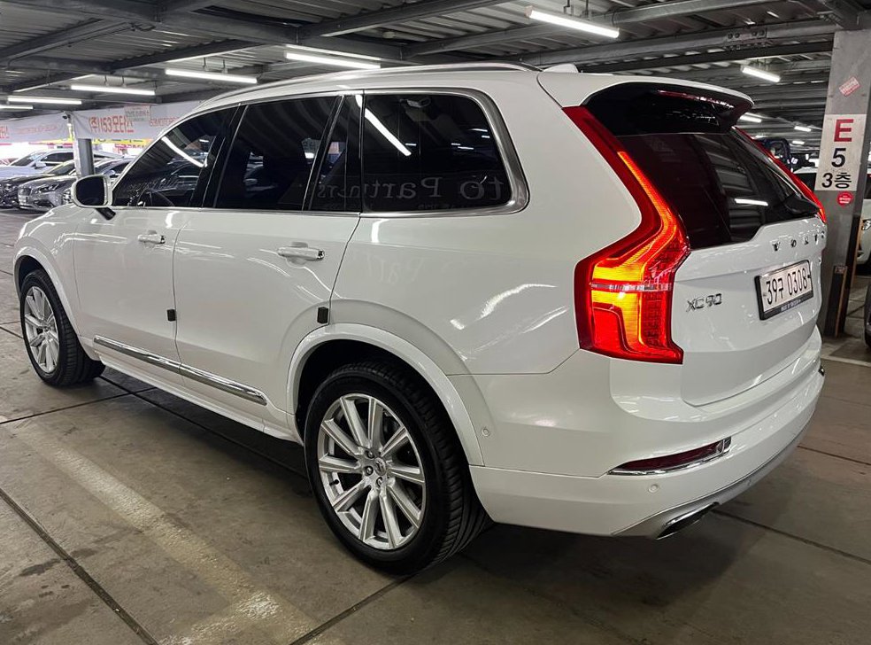 볼보 XC90 2.0 T6 AWD 사진 4