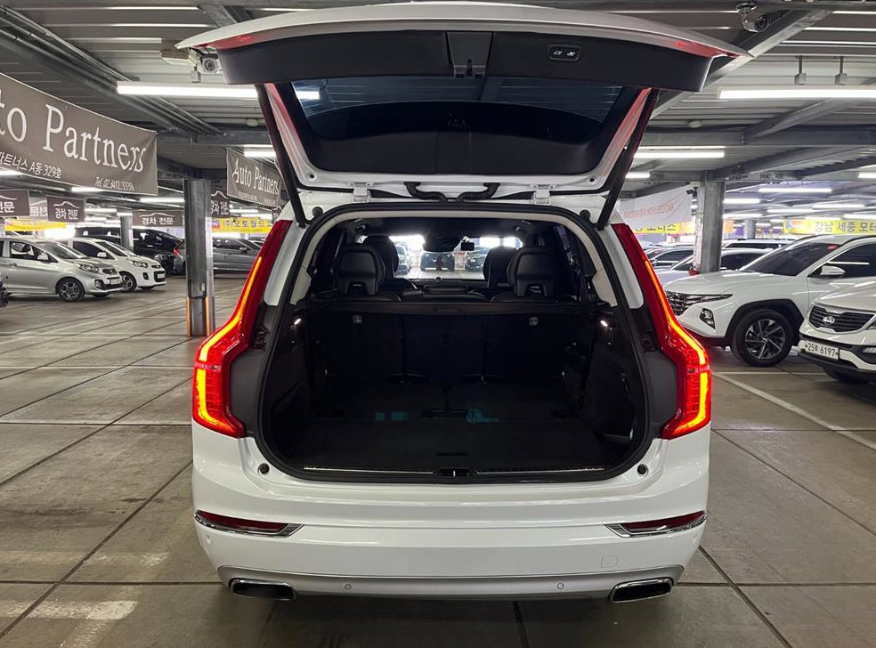 볼보 XC90 2.0 T6 AWD 사진 6