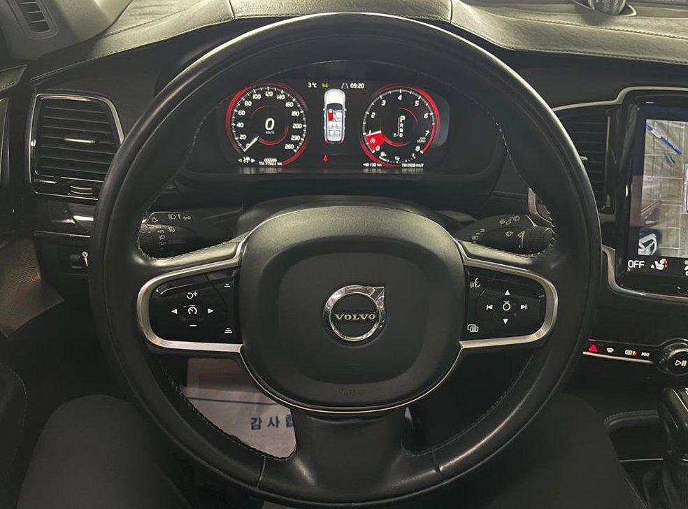 볼보 XC90 2.0 T6 AWD 사진 9