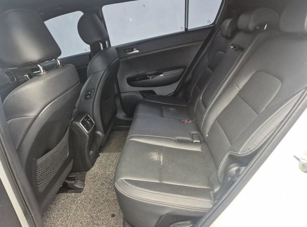 기아 스포티지 2.0 디젤 2WD 사진 12