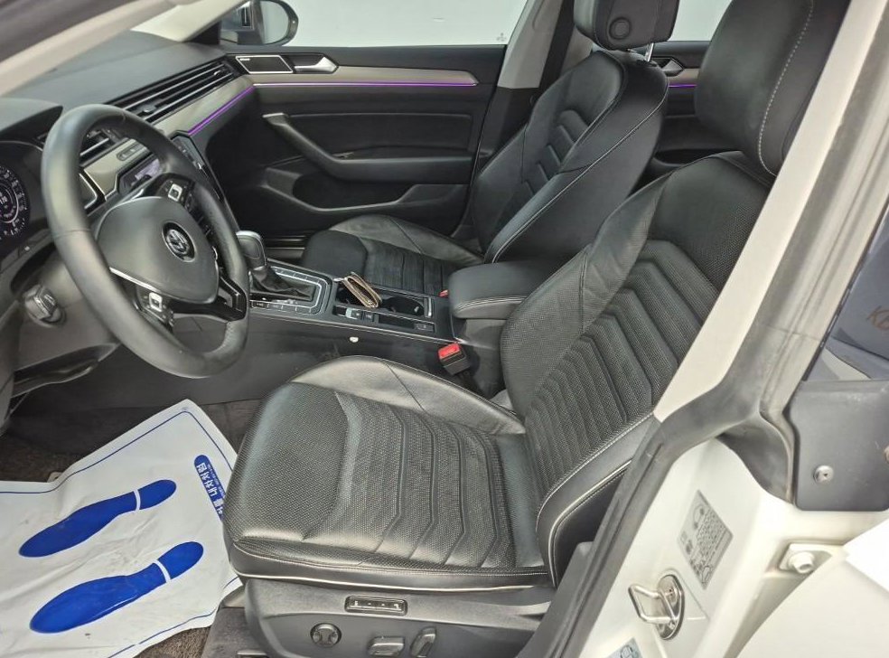 폭스바겐 아테온 2.0 TDI 프레스티지 사진 11