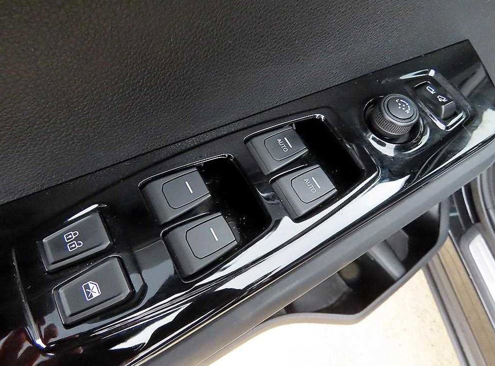 KG모빌리티(쌍용)  토레스 1.5 GDI-T 4WD 사진 12