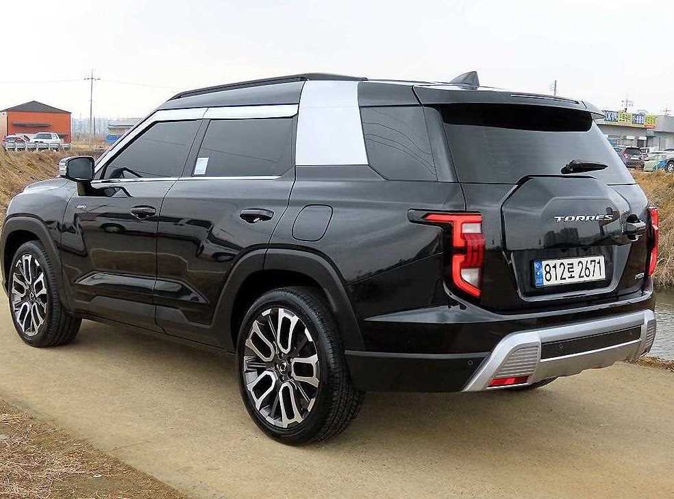 KG모빌리티(쌍용)  토레스 1.5 GDI-T 4WD 사진 3