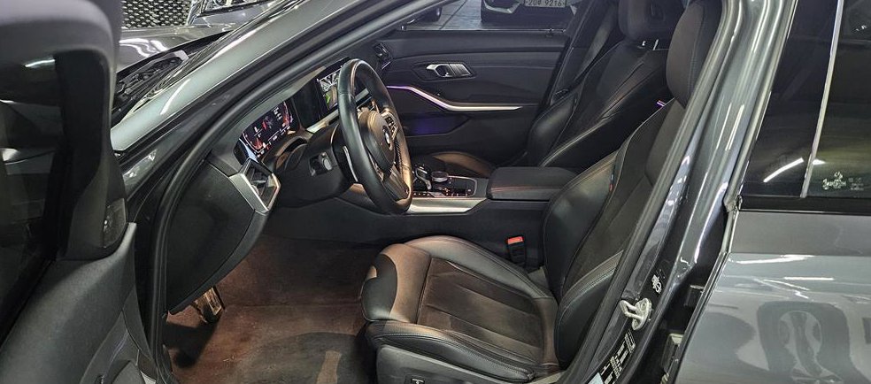 BMW 3시리즈 320i M 스포츠 사진 10