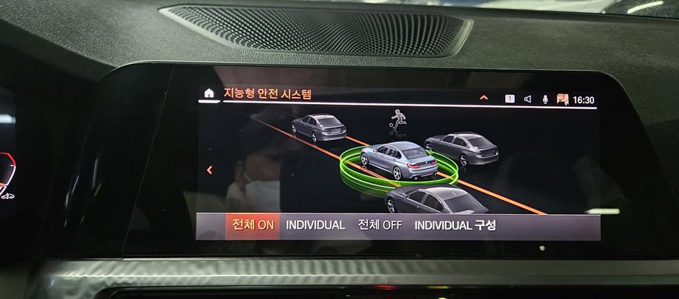 BMW 3시리즈 320i M 스포츠 사진 18