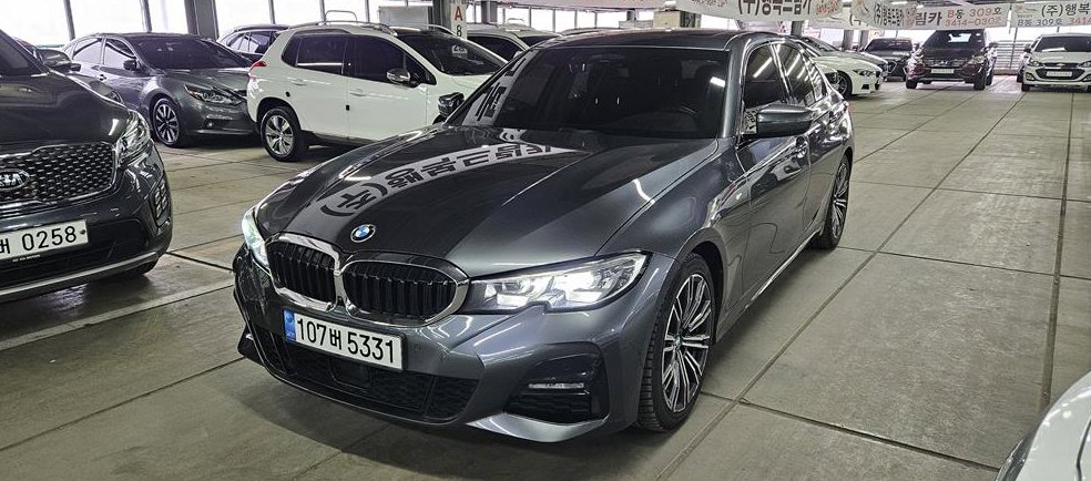 BMW 3시리즈 320i M 스포츠 사진 2