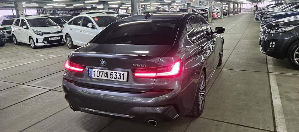 BMW 3시리즈 320i M 스포츠 사진 4