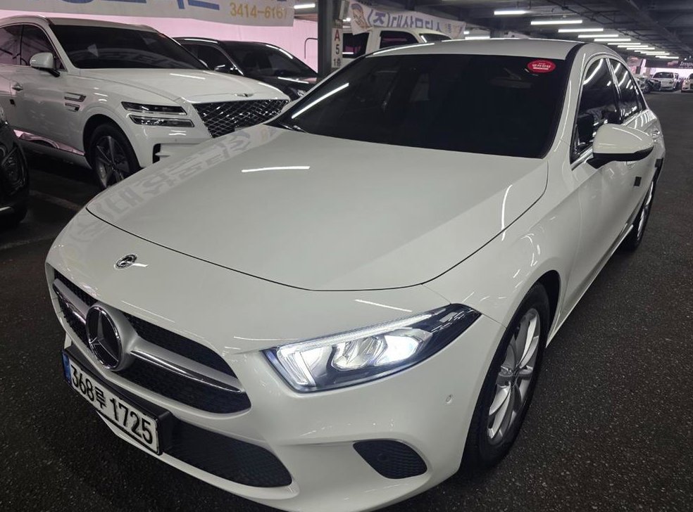 벤츠 A 클래스 A220 세단