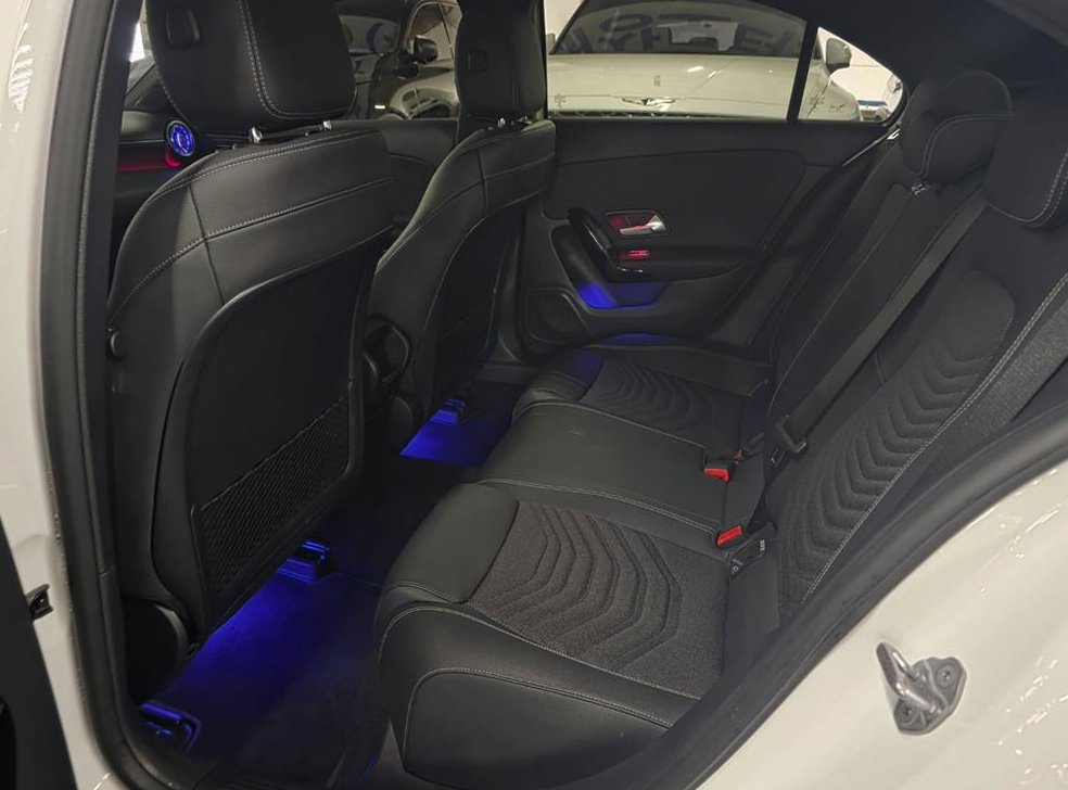벤츠 A 클래스 A220 세단 사진 11