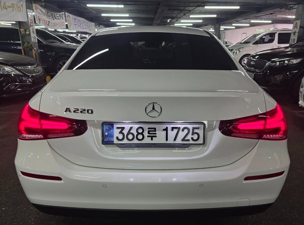 벤츠 A 클래스 A220 세단 사진 4