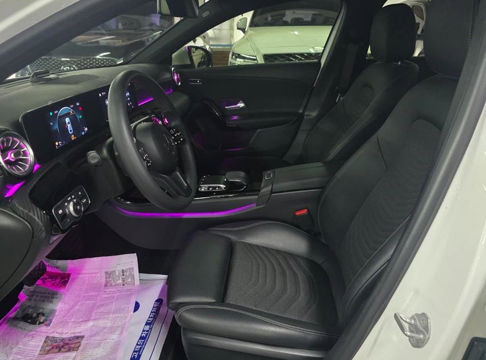 벤츠 A 클래스 A220 세단 사진 9