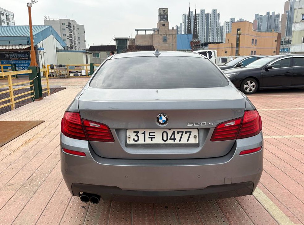 BMW 5시리즈 520d M 에어로다이나믹 사진 4