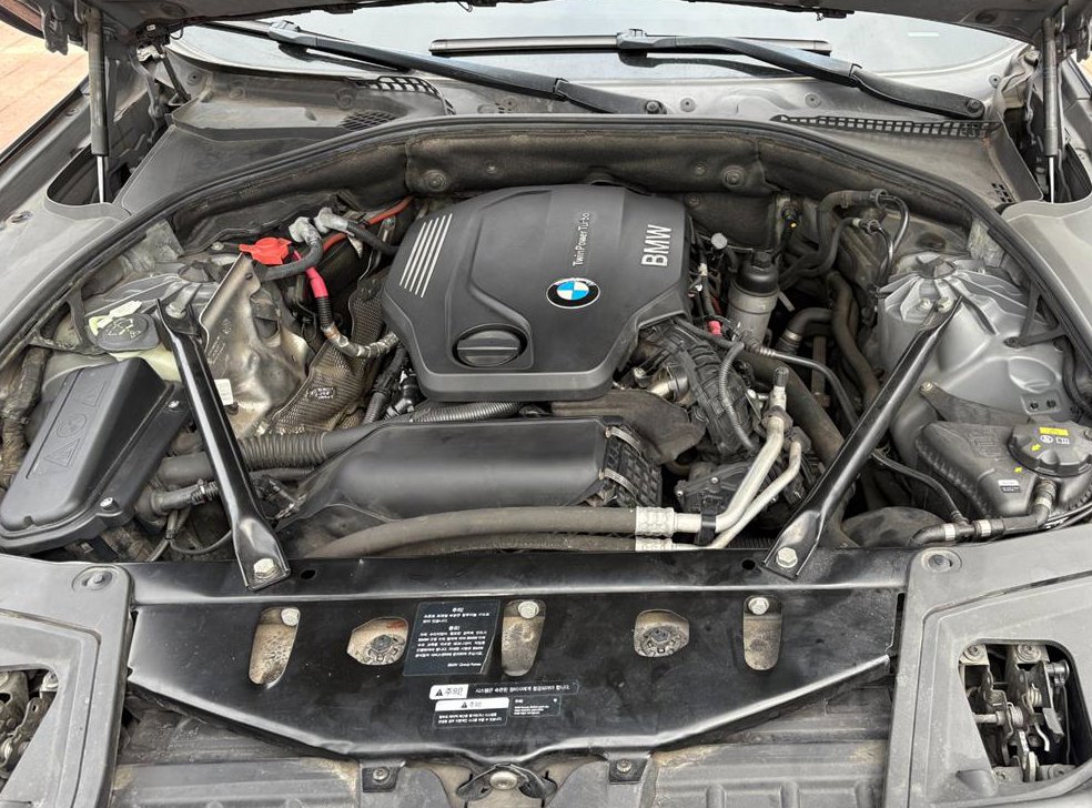 BMW 5시리즈 520d M 에어로다이나믹 사진 6