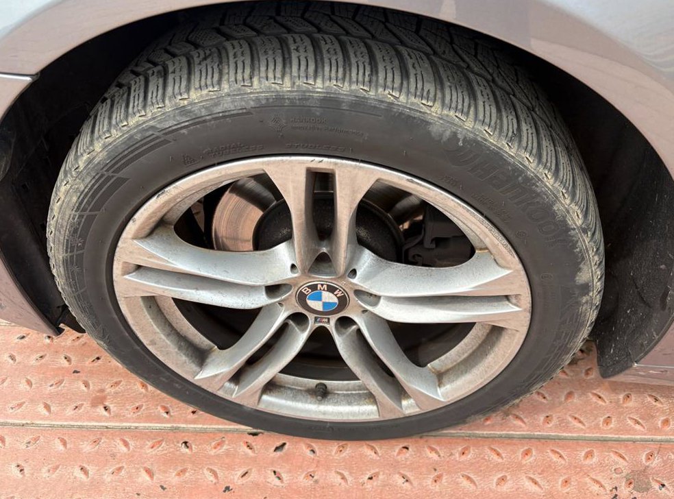 BMW 5시리즈 520d M 에어로다이나믹 사진 8