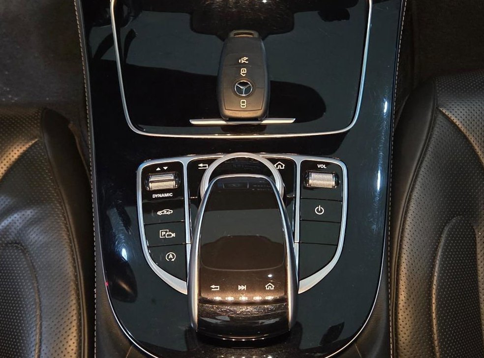 벤츠 CLS 클래스 CLS 400d 4MATIC AMG Line 사진 13