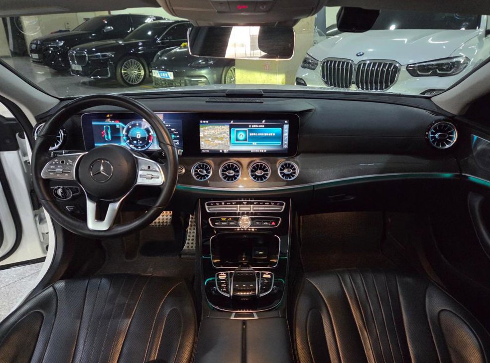 벤츠 CLS 클래스 CLS 400d 4MATIC AMG Line 사진 8