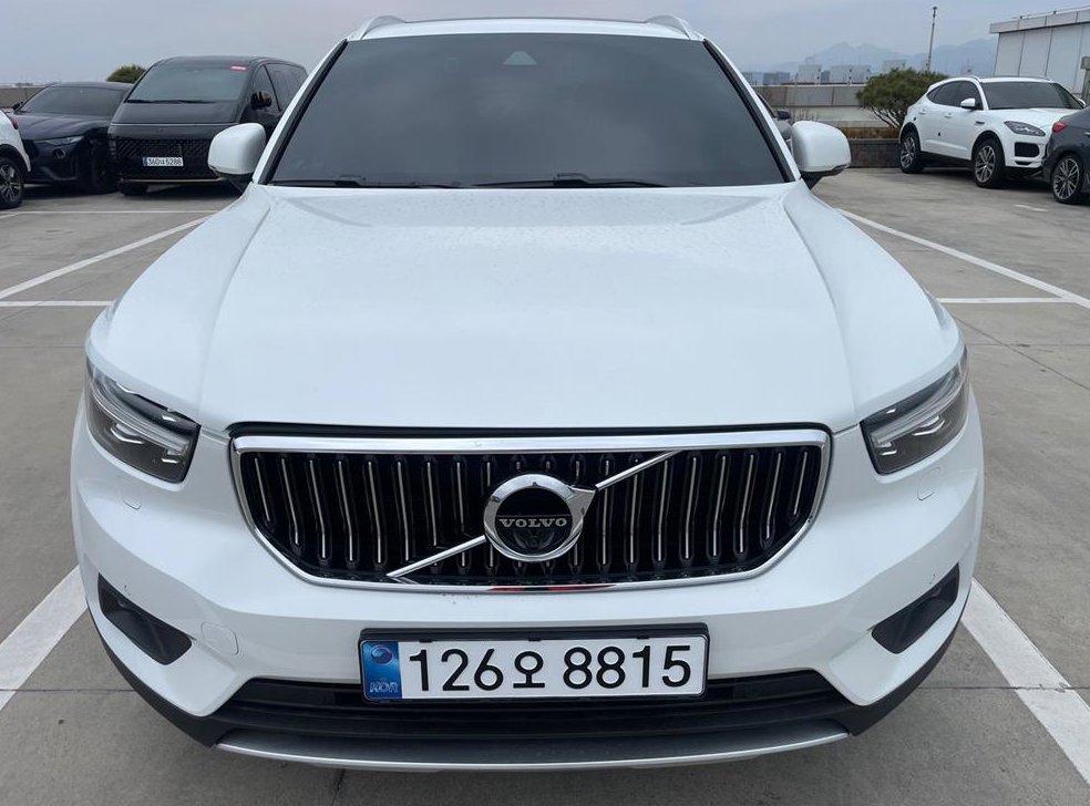 볼보 XC40 B4 AWD R-디자인
