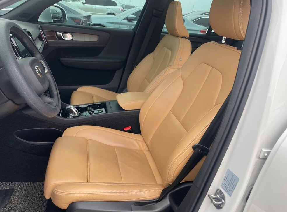 볼보 XC40 B4 AWD R-디자인 사진 13