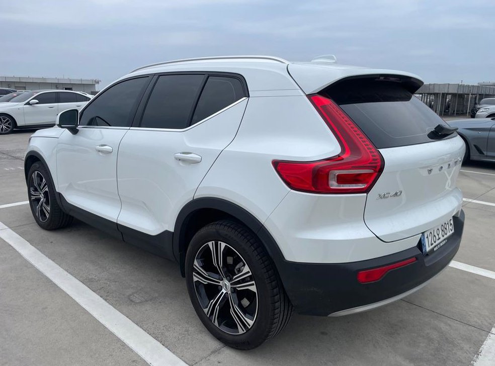 볼보 XC40 B4 AWD R-디자인 사진 3