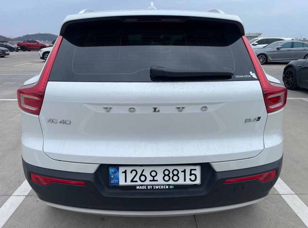 볼보 XC40 B4 AWD R-디자인 사진 4