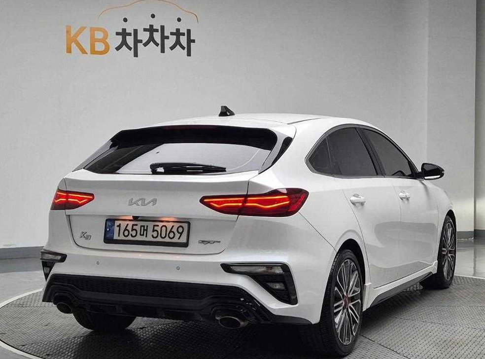 기아 K3 1.6 가솔린 터보 GT 5도어 시그니처 사진 3