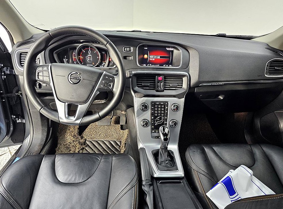 볼보 V40 D3 사진 5