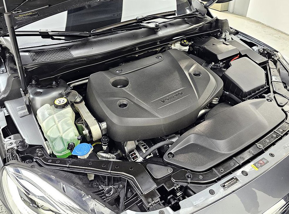 볼보 V40 D3 사진 6